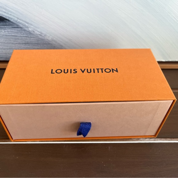 💯 authentic Louis Vuitton Aviators - Picture 3 of 13